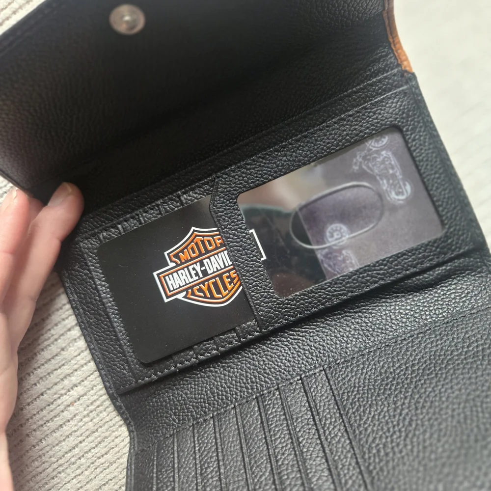 Harley-Davidson Women's Tan and Black Leather Bag and Wallet - Picture 9 of 11